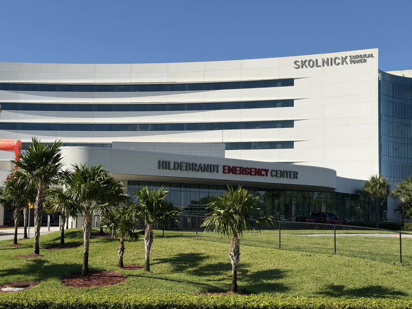 Skolnick Surgical Tower and Hildebrandt Emergency Center.